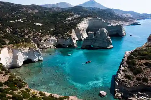 Desde Pollonia: Tour en barco privado a Kleftiko y la cueva de Sykia