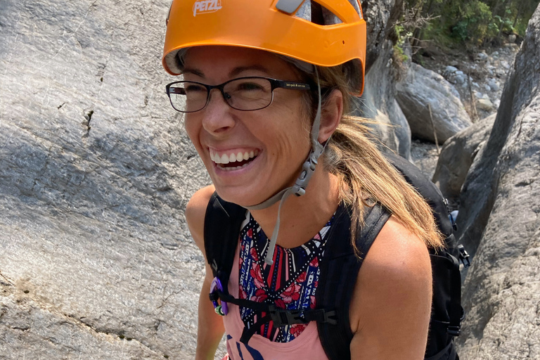 Banff : Excursion d'une demi-journée pour les débutants en canyoning