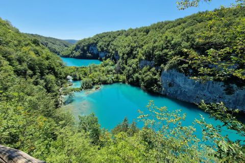 From Zadar: Plitvice Lakes Day Trip by Bus