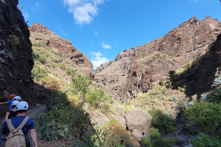Masca Gorge Guided Hike + Boat Ride + Transport