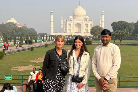 From Delhi: Taj Mahal & Agra Trip by Gatimaan Express Train All Inclusive Chair Car Train, Car, Guide, Ticket, Lunch