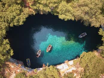 Kefalonia: Wine Tasting, Melissani, Drogarati & Fiscardo