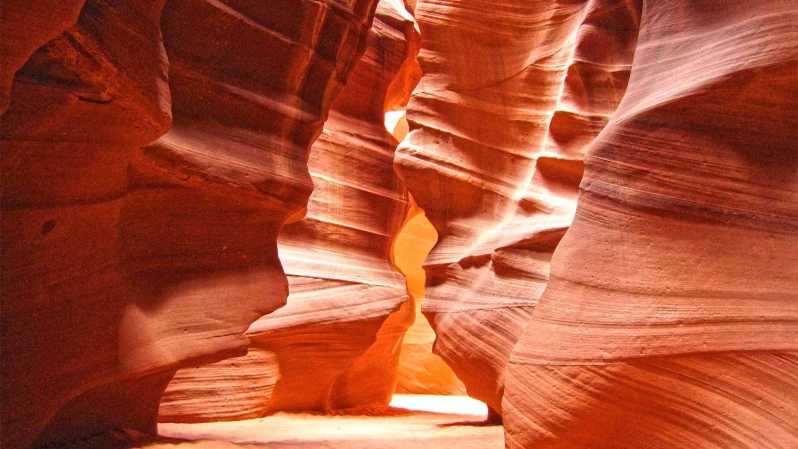 Pagina: Tour dell'Upper Antelope Canyon con la guida Navajo