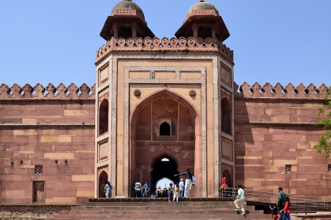 From Delhi: Private Taj Mahal Sunrise with Fatehpur Sikri Only Car, Driver and Guided Service.