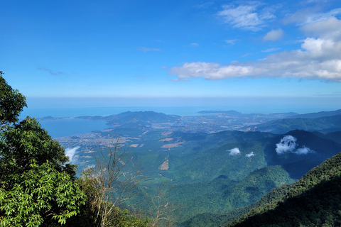 Vandring från Da Nang/Hoi An till Hue via Bach Ma National ParkFrån Da Nang/Hoi An: Vandring och picknick i Bach Ma nationalpark