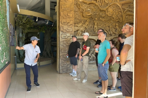 DMZ Tour Hue - Excursión en grupo de lujo de día completo desde Hue