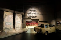 Caen, entrada al Museo Memorial - Hizvo