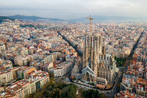 Barcelona: Sagrada Familia Tour met optie voor toegang tot de torenRondleiding zonder toegang tot de toren