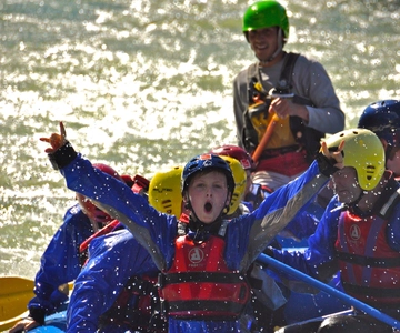 Setesdal, Evje: Family Rafting on the beautiful Otra river