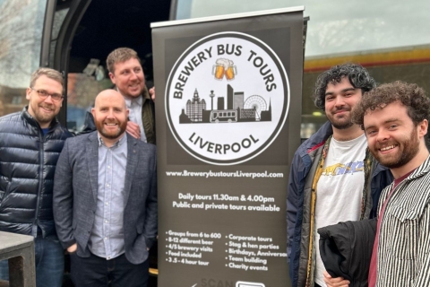 Liverpool: bustour door brouwerij met bierproeverij en pizzaLiverpool: bustour door brouwerij met bierproeverij en pizza - PM