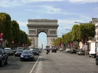 Paris , Halbtages-Individualisierbare private Tour mit dem Auto - Hizvo