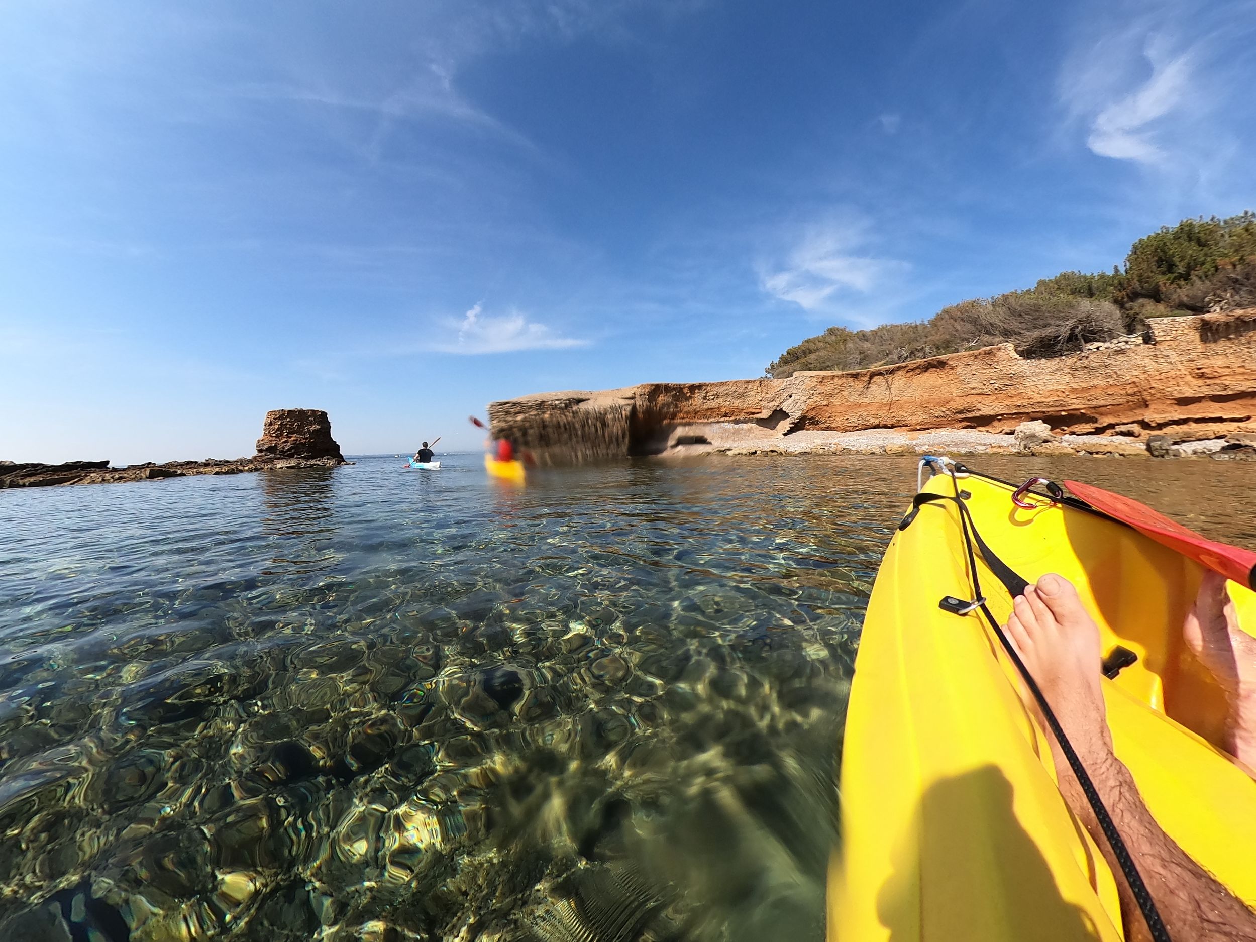 Ruta guiada en kayak a Aucanada y a la Cueva de Jack Sparrow
