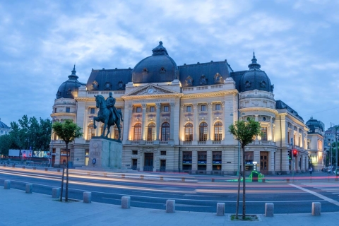 Bucarest: Visita a pie y en transporte público en grupo reducido