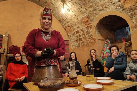 Jerevan: Traditionell armenisk matlagning privat matlagningskursUtforska traditionella armeniska rätter: Privat mästarklass