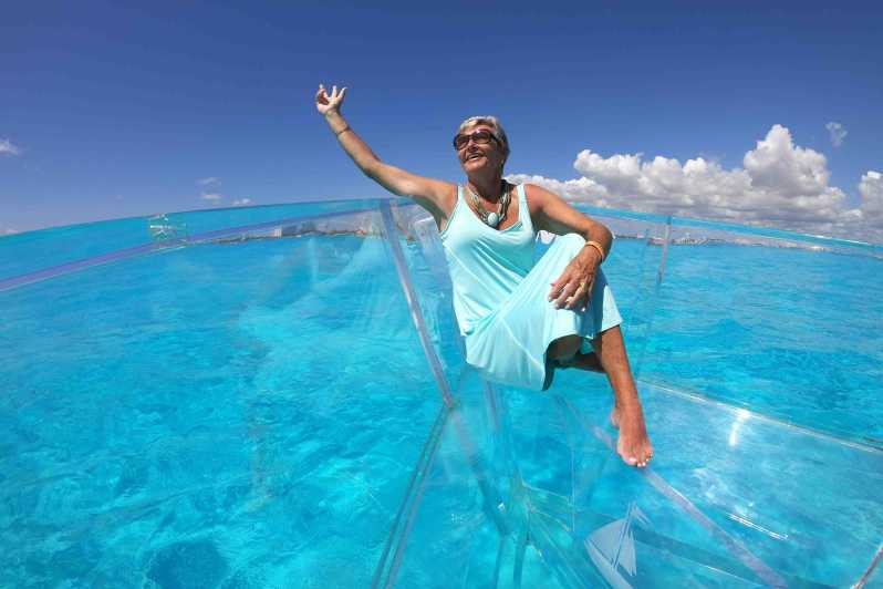 Cozumel: Excursión en barco con fondo de cristal y bebidas. | GetYourGuide