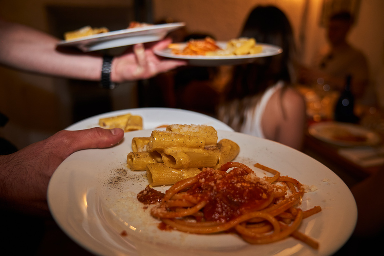 Roma: Tour gastronomico romano di Trastevere guidato a piediTour gastronomico di Trastevere in piccoli gruppi