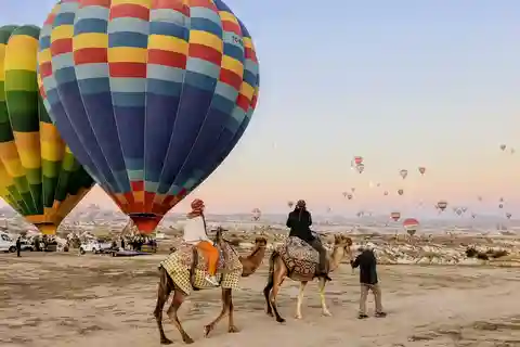 Cappadocia: Sunrise Camel Safari