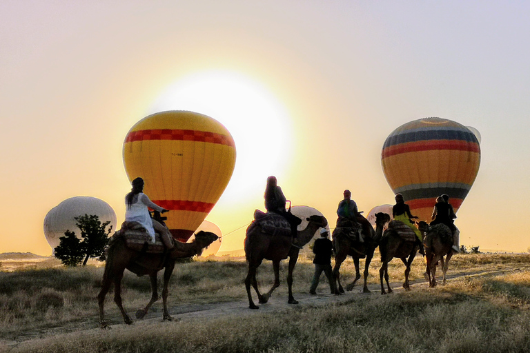 Cappadoce : Safari à dos de chameau au lever du soleil