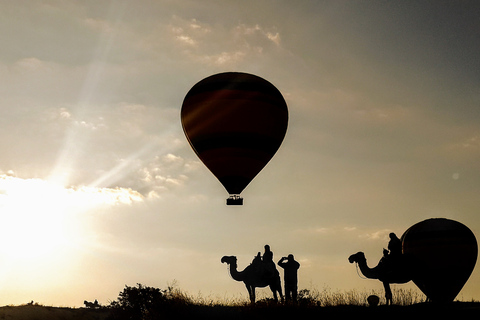 Cappadoce : Safari à dos de chameau au lever du soleil