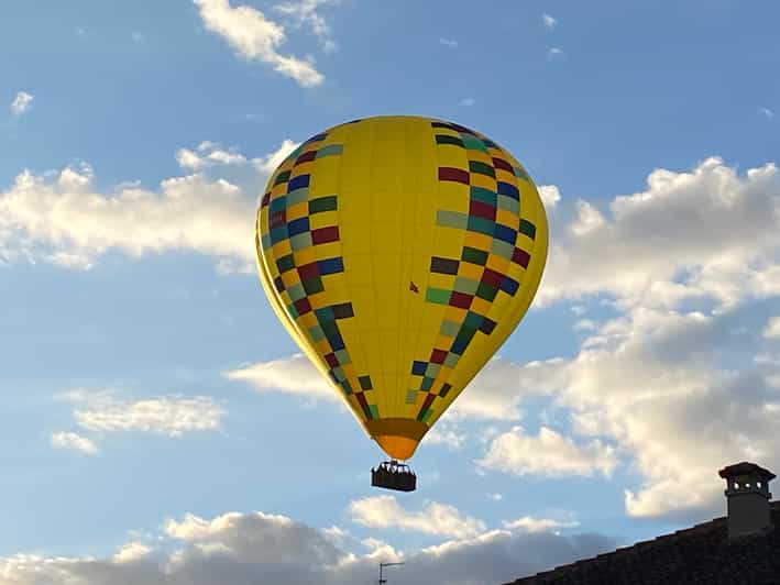 Segovia: Giro In Mongolfiera Con Opzione Di Trasferimento Da Madrid ...