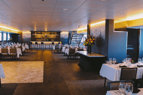 Toronto: Premium Harbor Cruise with Lunch, Brunch, or Dinner2.5-Hour Cruise with Plated Dinner