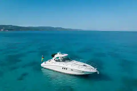 Montego Bay: Privates Yacht-Erlebnis mit Schnorcheln und Mittagessen