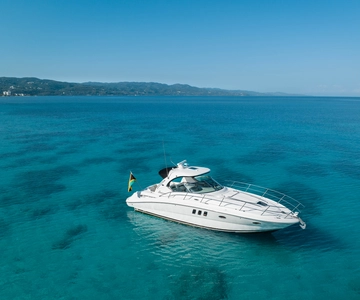 Montego Bay: experiência de iate particular com mergulho com snorkel e almoço