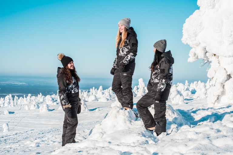 Rovaniemi: Verleih von Winterkleidung mit Schneestiefeln und HandschuhenRovaniemi: Winterkleidung für eine Woche mieten