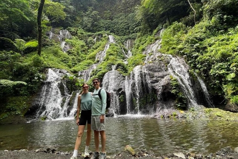 Munduk : Trektocht door het regenwoud, kanoën op het meer & beste watervalTour met pick-up & drop-off naar het hotel in Centraal-Bali