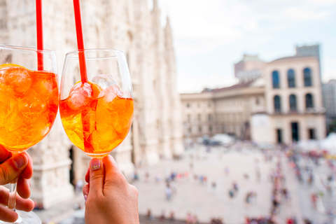 Milan: Private Guided Walking Tour with Snacks &amp; AperitifTour in English