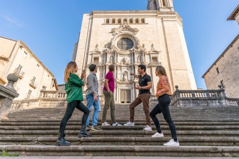 Barcelona: Montserrat, Girona, and Sitges Guided Day Trip
