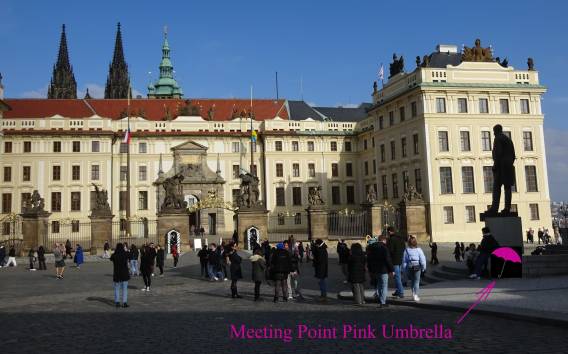 Prager Burg: Kleingruppentour mit Besuch der Innenräume