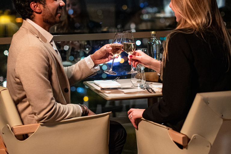 Parijs: Eiffeltoren&#039;s Madame Brasserie diner ervaringGrande Dame Menu met dranken - midden van het restaurant