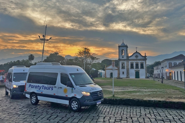 De Paraty: transfert partagé aller simple vers Angra dos ReisD'Angra dos Reis à Paraty