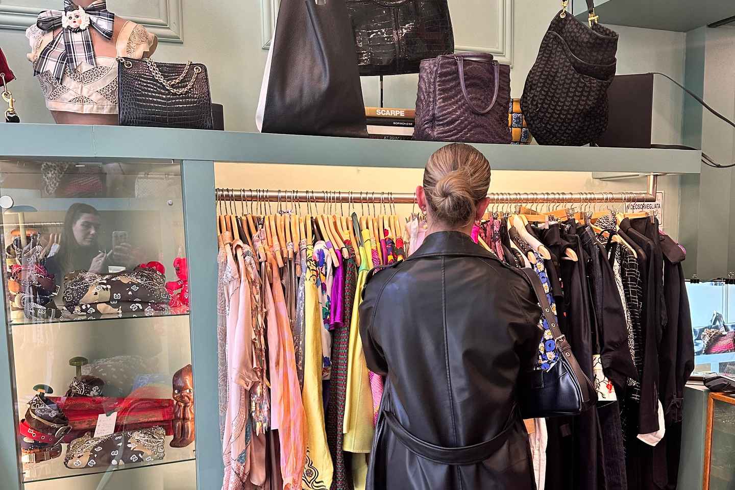 Milan: Vintage Shopping Tour - 2-Hour Tour