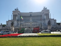 Roma, Tour a piedi & Biglietto Hop-On Hop-Off - Hizvo