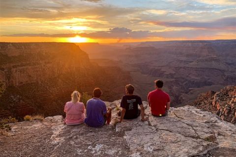 Grand Canyon: tour al tramonto dalla prospettiva della creazione biblica