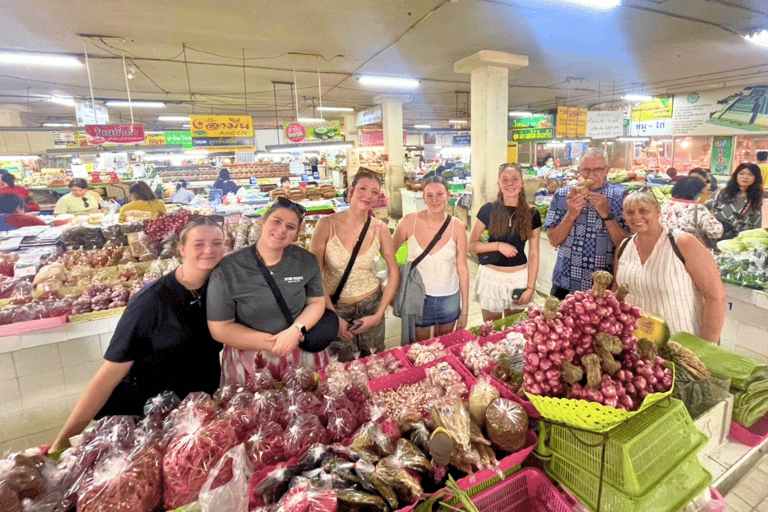 Chiang Mai: Ethical Elephant Sanctuary & Thai Cooking Class