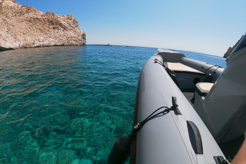 Sifnos : explorez Polyaigos et Kimolos lors d&#039;une croisière privéeLocation de bateau à Sifnos vers Polyegos et Kimolos avec Marvel RIB