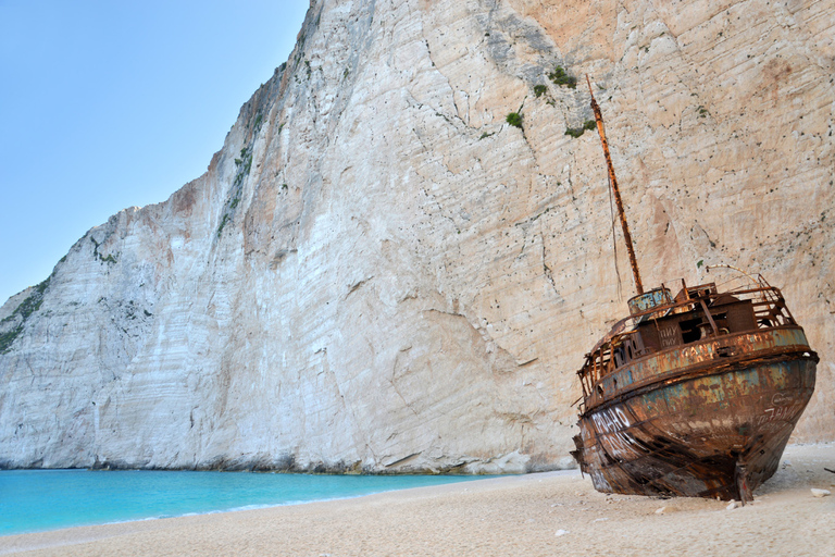 Crucero por Zante hasta las Cuevas Azules y la Playa del Naufragio Parada fotográficaDesde Cefalonia Cuevas Azules, Playa de Navagio y Crucero por Zante