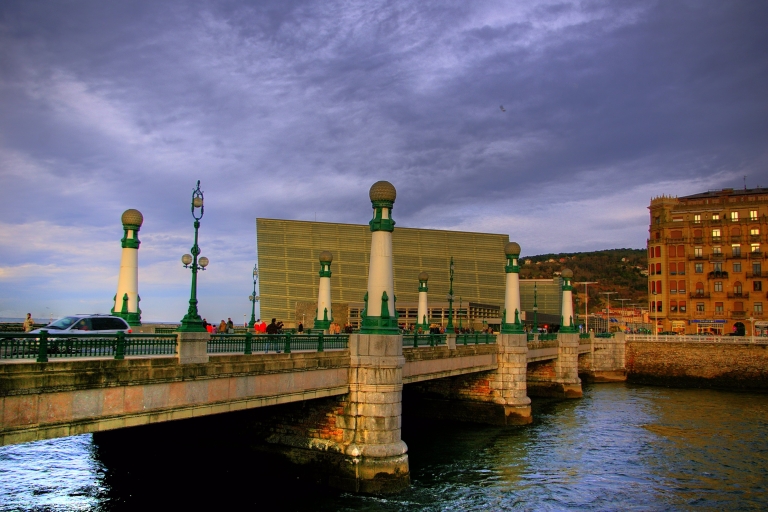 Vanuit Bilbao: minibustour San Sebastian en Hondarribia