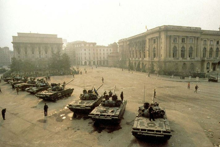 Bucarest : Communisme et histoire Visite guidée de la villeBucarest : Communisme et histoire Visite guidée à pied de la ville