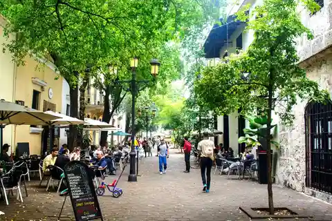 Santo Domingo: City Highlights Guided Tour with Lunch
