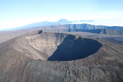 Panorama-Hubschrauberflug über den Piton de la Fournaise