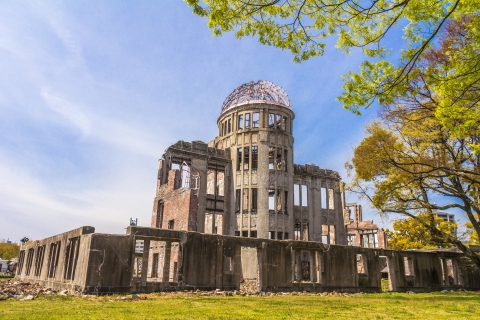Hiroshima en Miyajima 1-daagse bustour met Indiase lunchVan Osaka