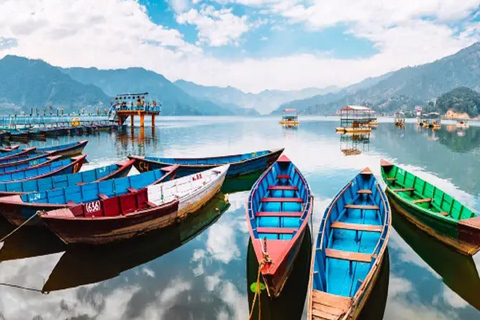 Ein-Tages-Tour Pokhara (Wanderung & Boot)Ein-Tages-Tour (Wanderung & Boot)