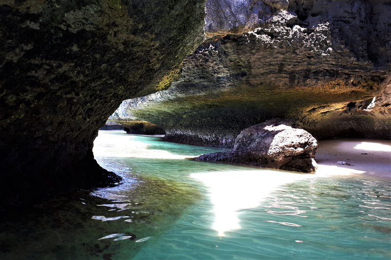 Ang Thong: Marine Park Full-Day Kayaking & Snorkeling Tour