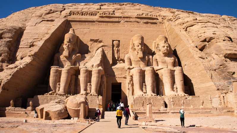 Luxor: Abu Simbel Tempel Privater geführter Tagesausflug mit Mittagessen