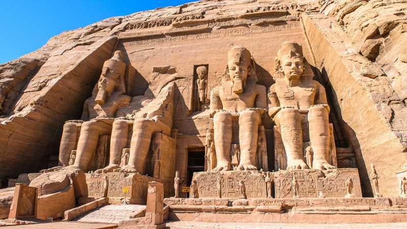 From Aswan: Abu Simbel Day Tour with Private Guide and Car