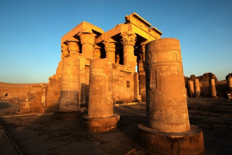 Aswan: privétrip naar Edfu en Kom Ombo & transfer naar Luxor